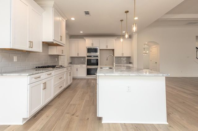 4917 MAPLE WALK DR, Lakeland, TN 38002