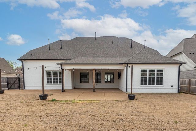 4917 MAPLE WALK DR, Lakeland, TN 38002