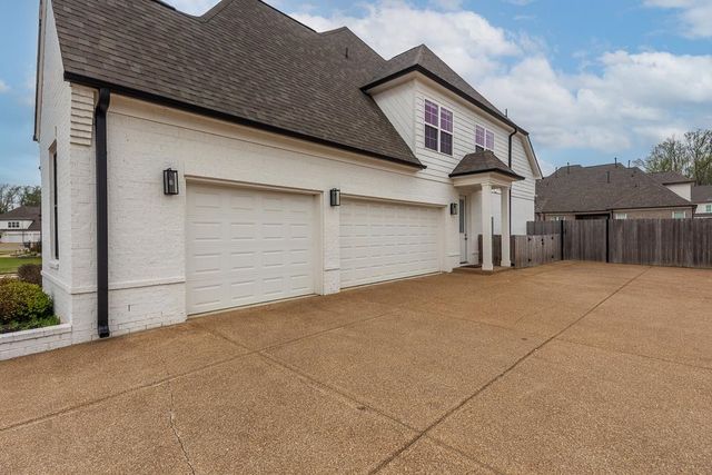 4917 MAPLE WALK DR, Lakeland, TN 38002