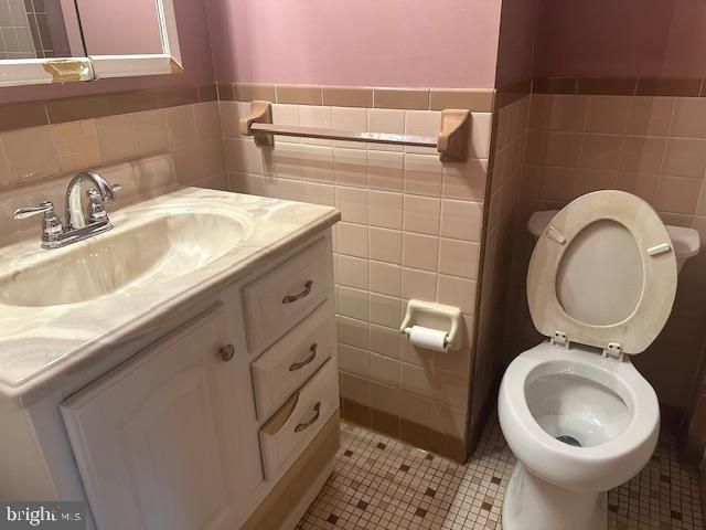 6002 LADD RD, Suitland, MD 20746