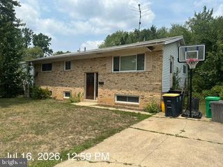 6002 LADD RD, Suitland, MD 20746