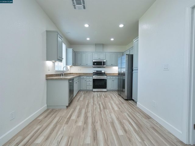 236 Comeabout Circle, Pittsburg, CA 94565