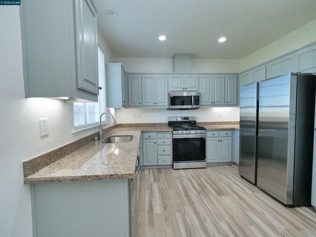 236 Comeabout Circle, Pittsburg, CA 94565