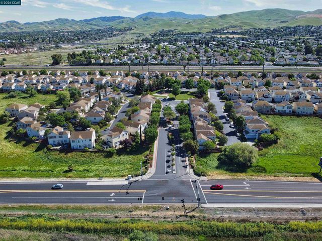 236 Comeabout Circle, Pittsburg, CA 94565