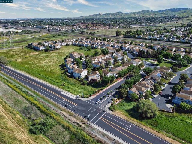 236 Comeabout Circle, Pittsburg, CA 94565