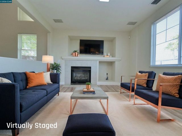 236 Comeabout Circle, Pittsburg, CA 94565