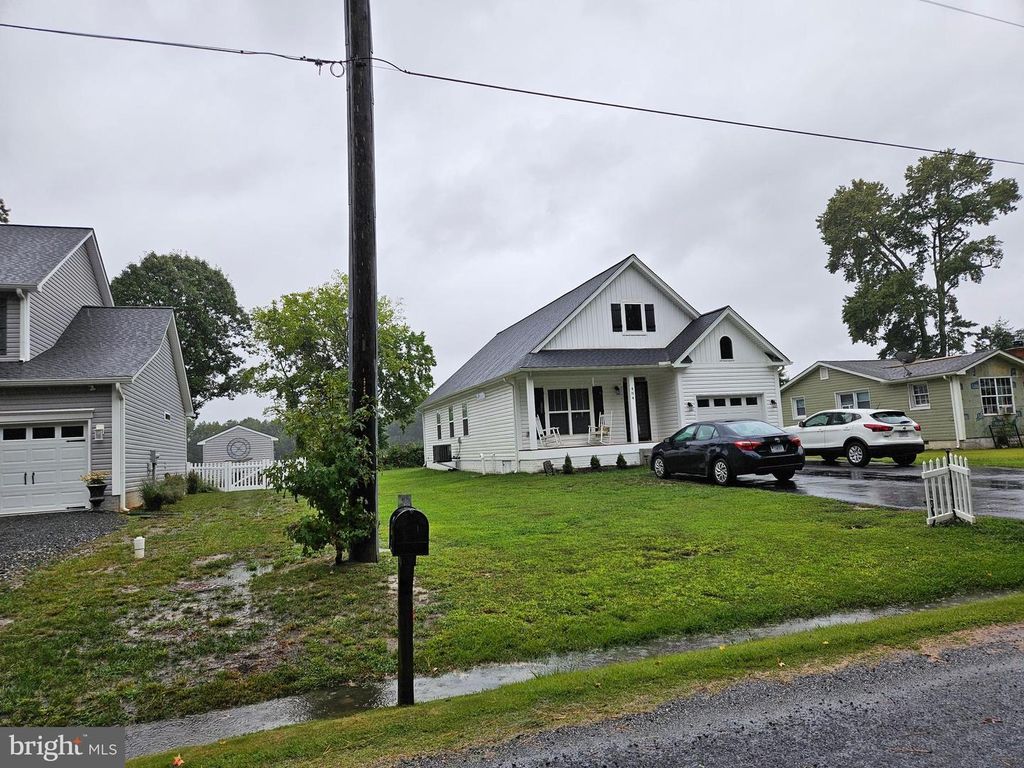 484 LATANE DR, Colonial Beach, VA 22443