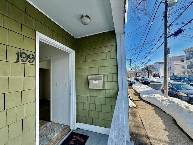 199 Eutaw Ave 1, Lynn, MA 01902