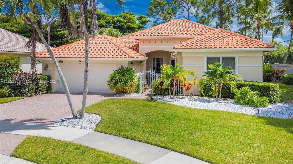 6529 Jog Estates Ln, Boynton Beach, FL 33437