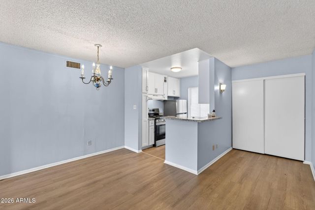 1701 W TUCKEY Lane 206, Phoenix, AZ 85015