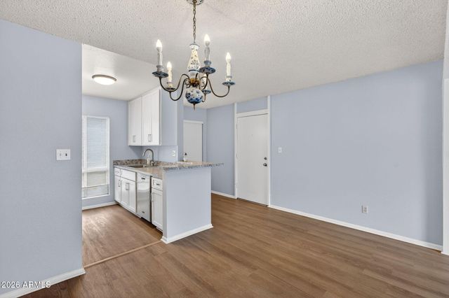 1701 W TUCKEY Lane 206, Phoenix, AZ 85015