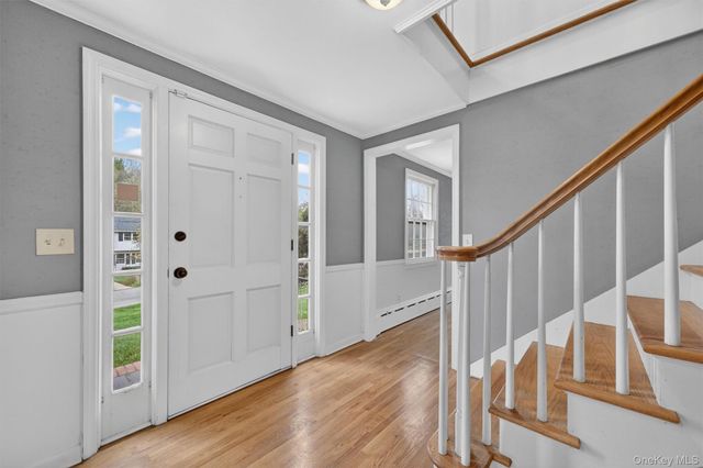 4 Scenic Drive, Poughkeepsie, NY 12603