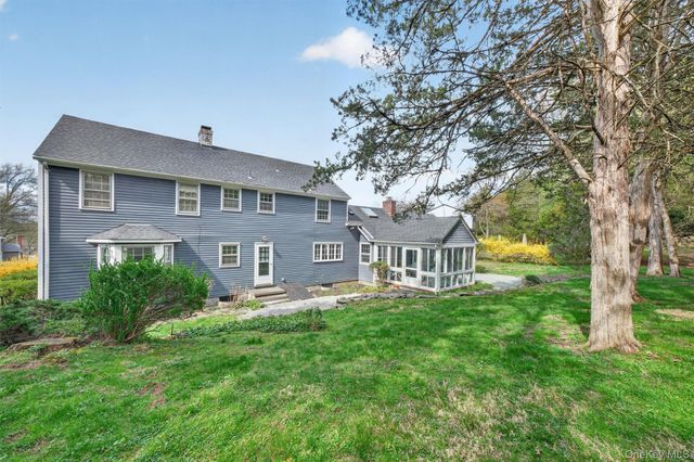 4 Scenic Drive, Poughkeepsie, NY 12603