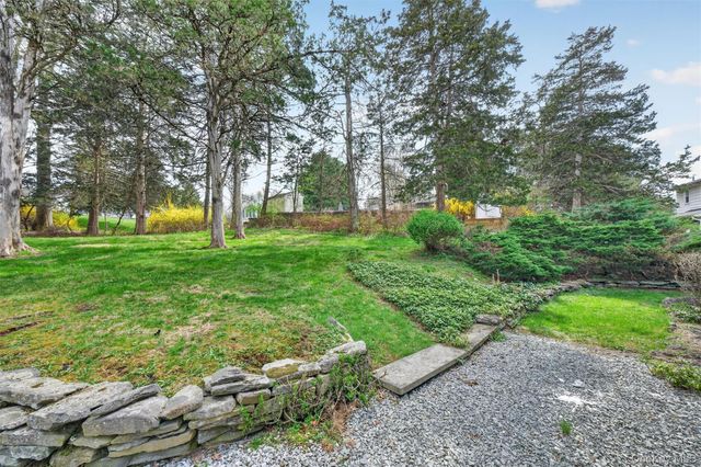 4 Scenic Drive, Poughkeepsie, NY 12603