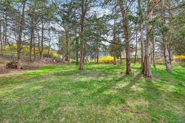 4 Scenic Drive, Poughkeepsie, NY 12603
