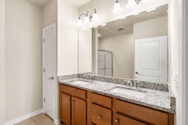 130 University Ave 1312, Westwood, MA 02090