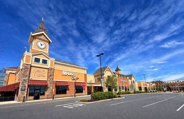 130 University Ave 1312, Westwood, MA 02090