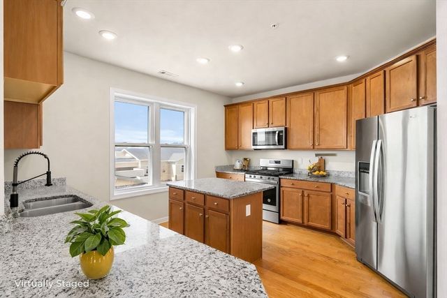 130 University Ave 1312, Westwood, MA 02090