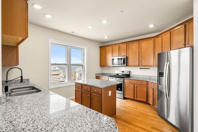 130 University Ave 1312, Westwood, MA 02090