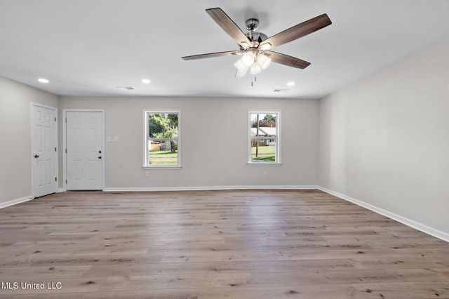 549 Cottonbrook Cove, Southaven, MS 38671