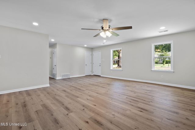 549 Cottonbrook Cove, Southaven, MS 38671