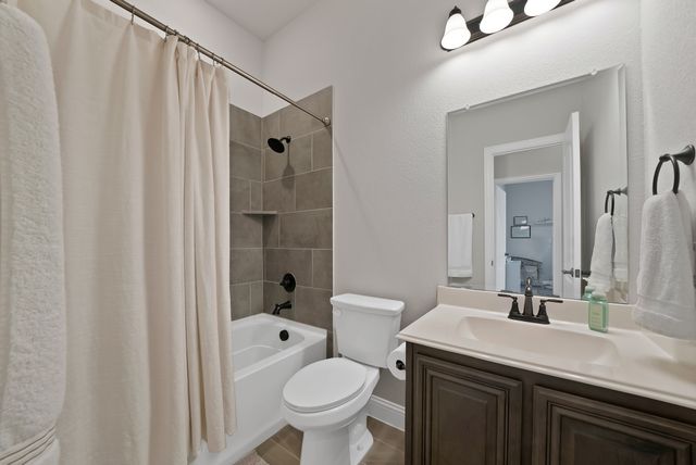 4054 Grove Valley Road, Midlothian, TX 76065