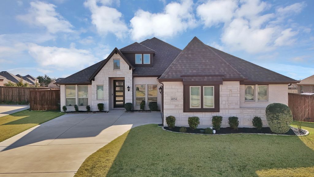 4054 Grove Valley Road, Midlothian, TX 76065