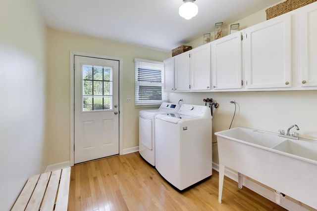 2424 E Miner Street, Arlington Heights, IL 60004