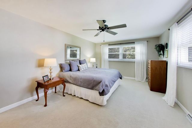 2424 E Miner Street, Arlington Heights, IL 60004
