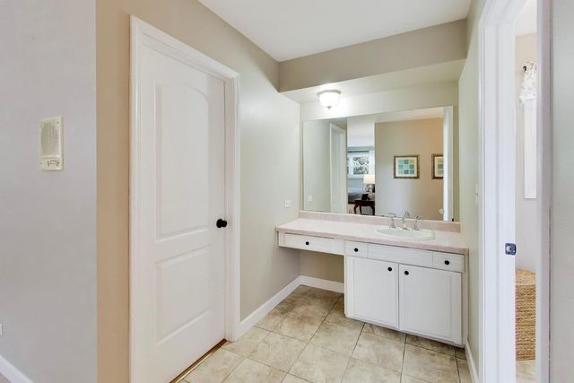 2424 E Miner Street, Arlington Heights, IL 60004