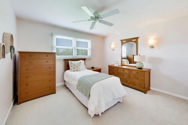 2424 E Miner Street, Arlington Heights, IL 60004