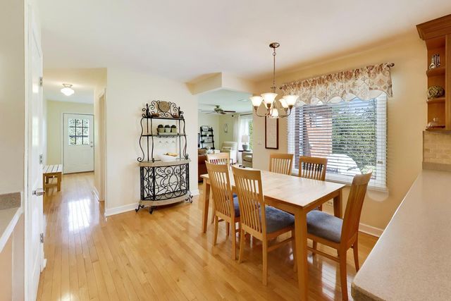 2424 E Miner Street, Arlington Heights, IL 60004