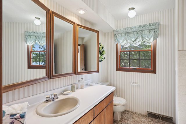 3225 465th Street, Harris, MN 55032