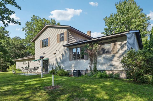 3225 465th Street, Harris, MN 55032