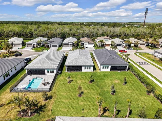 11268 Daphne CT, Naples, FL 34120