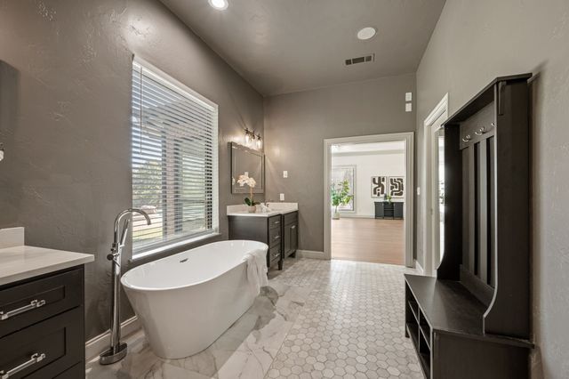 1000 Simmons Road, Flower Mound, TX 75022
