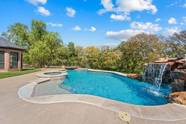 1000 Simmons Road, Flower Mound, TX 75022