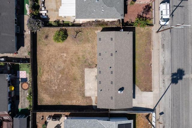 1048 Hamilton Avenue, Seaside, CA 93955