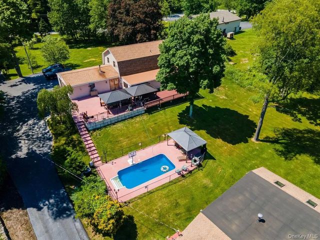 843 Farmers Mills Road, Carmel, NY 10512