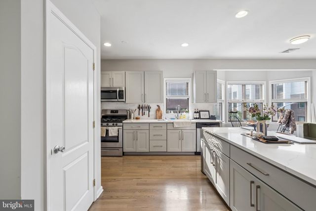 1642 SOUTH ST, Philadelphia, PA 19146