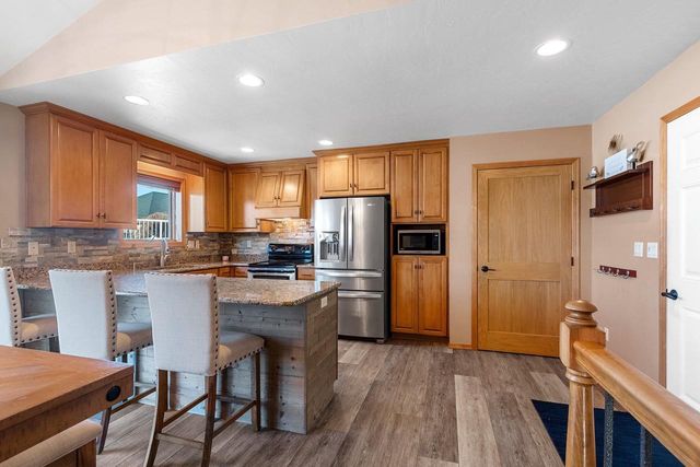 401 LANTERN LANE, De Pere, WI 54115