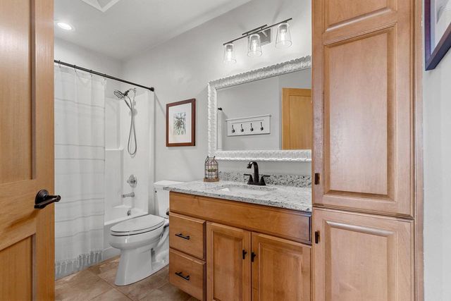 401 LANTERN LANE, De Pere, WI 54115