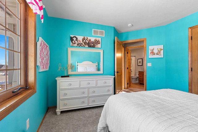 401 LANTERN LANE, De Pere, WI 54115