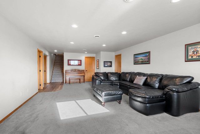 401 LANTERN LANE, De Pere, WI 54115