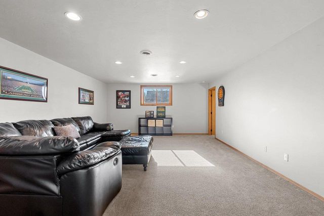 401 LANTERN LANE, De Pere, WI 54115