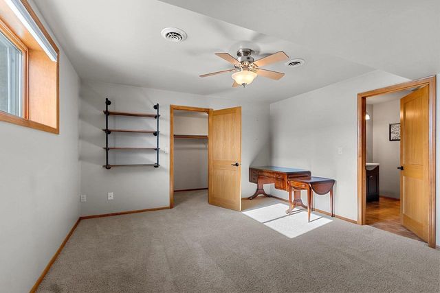 401 LANTERN LANE, De Pere, WI 54115