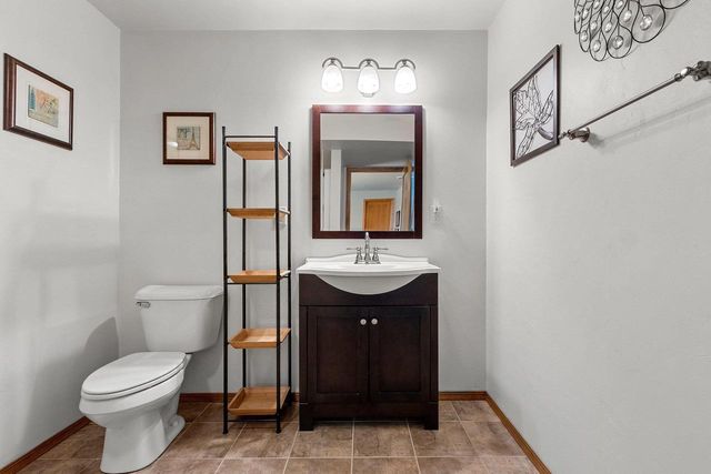 401 LANTERN LANE, De Pere, WI 54115