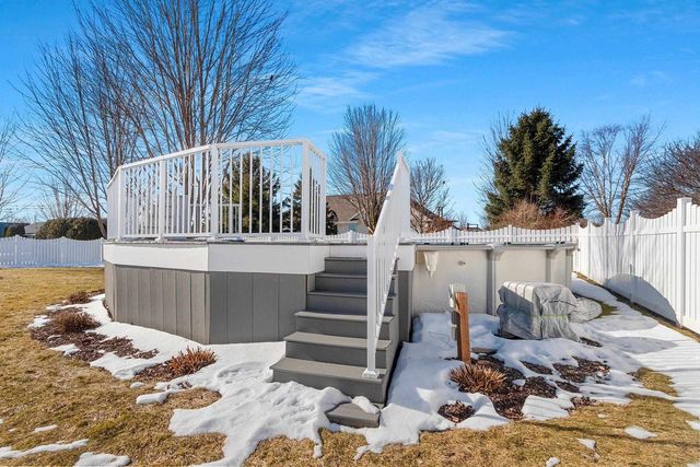 401 LANTERN LANE, De Pere, WI 54115