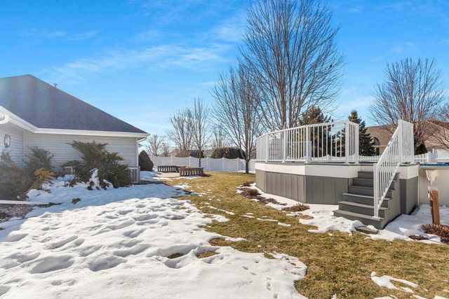 401 LANTERN LANE, De Pere, WI 54115