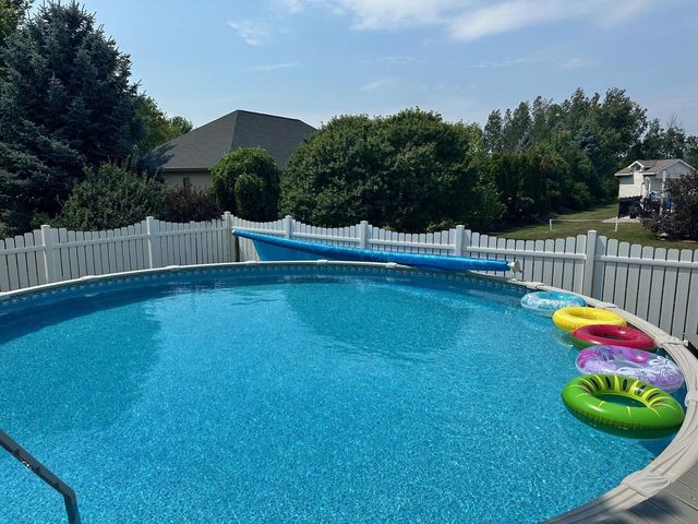 401 LANTERN LANE, De Pere, WI 54115